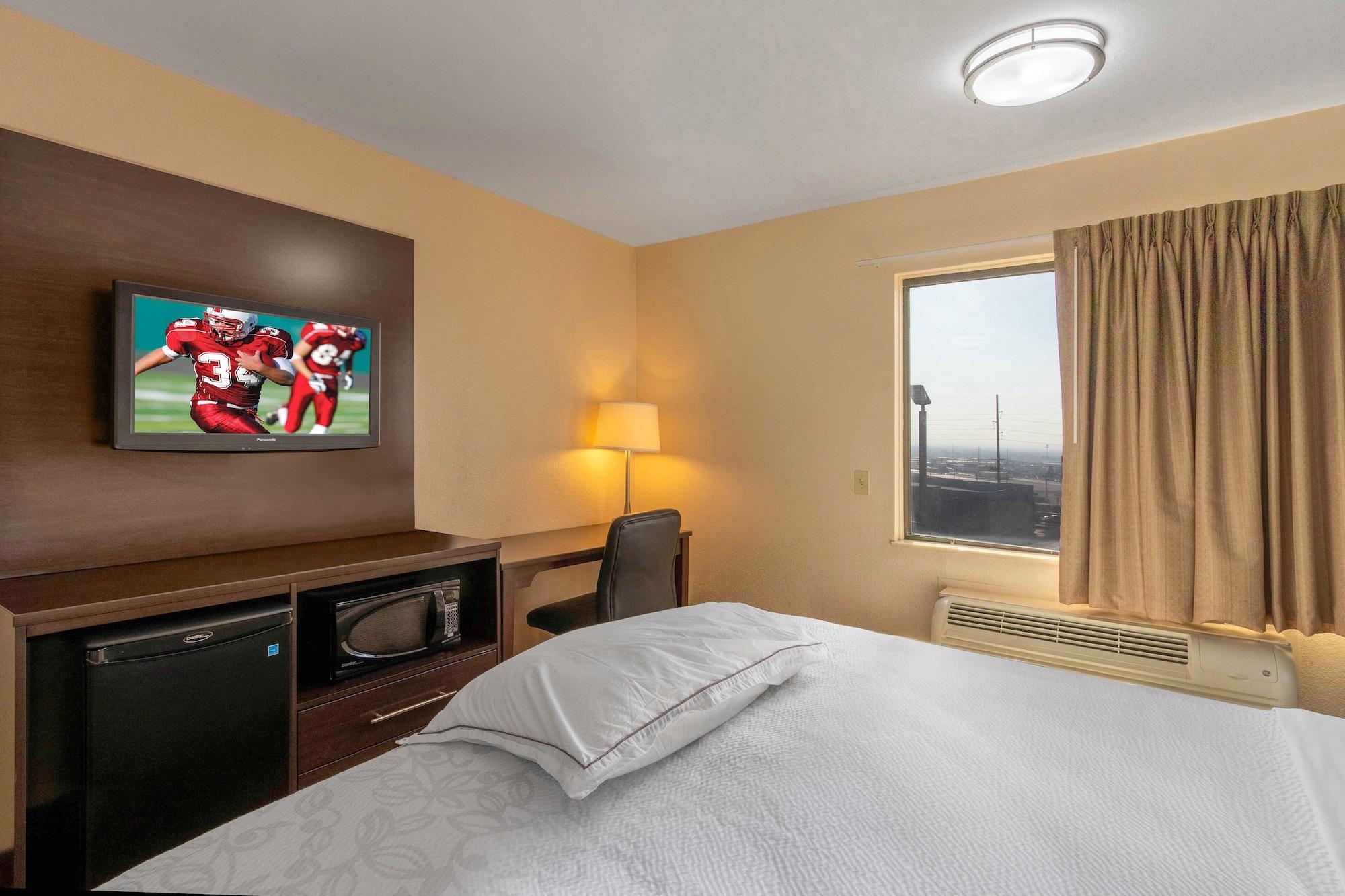 Red Roof Inn Plus+ El Paso East Dış mekan fotoğraf