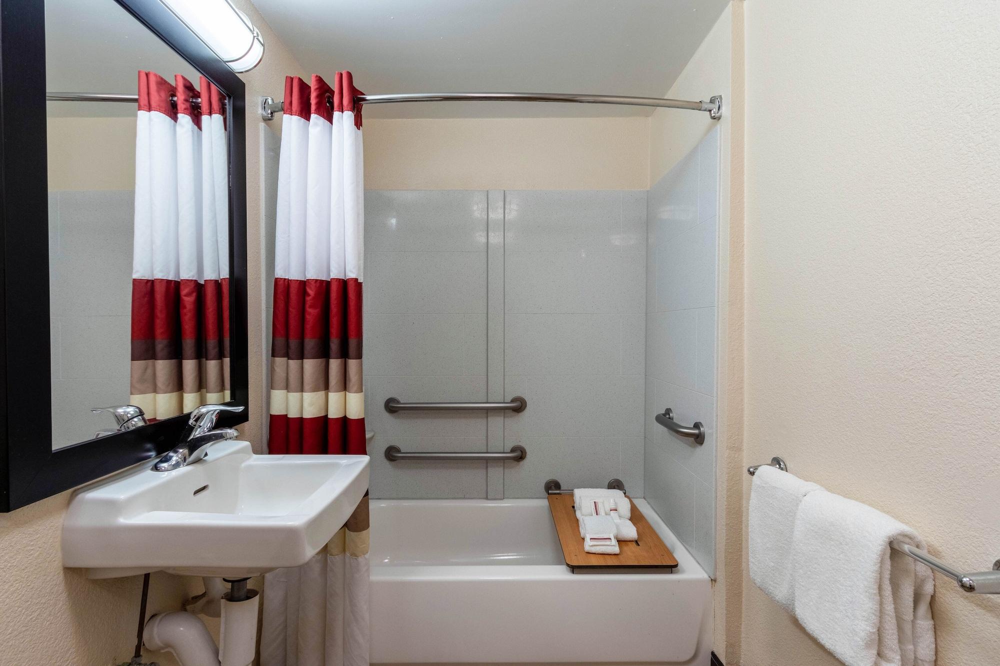 Red Roof Inn Plus+ El Paso East Dış mekan fotoğraf